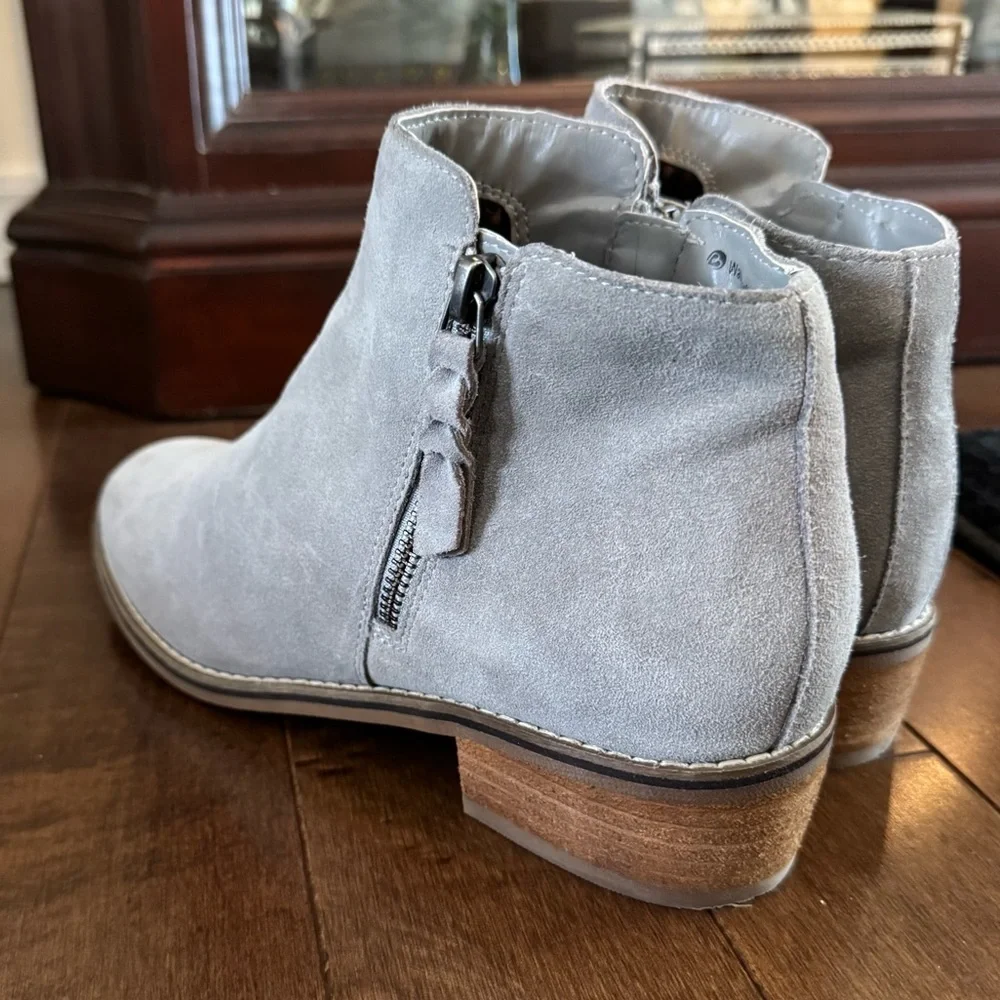 Blondo Gray Liam Waterproof Suede Leather Ankle Boots - Picture 5 of 16